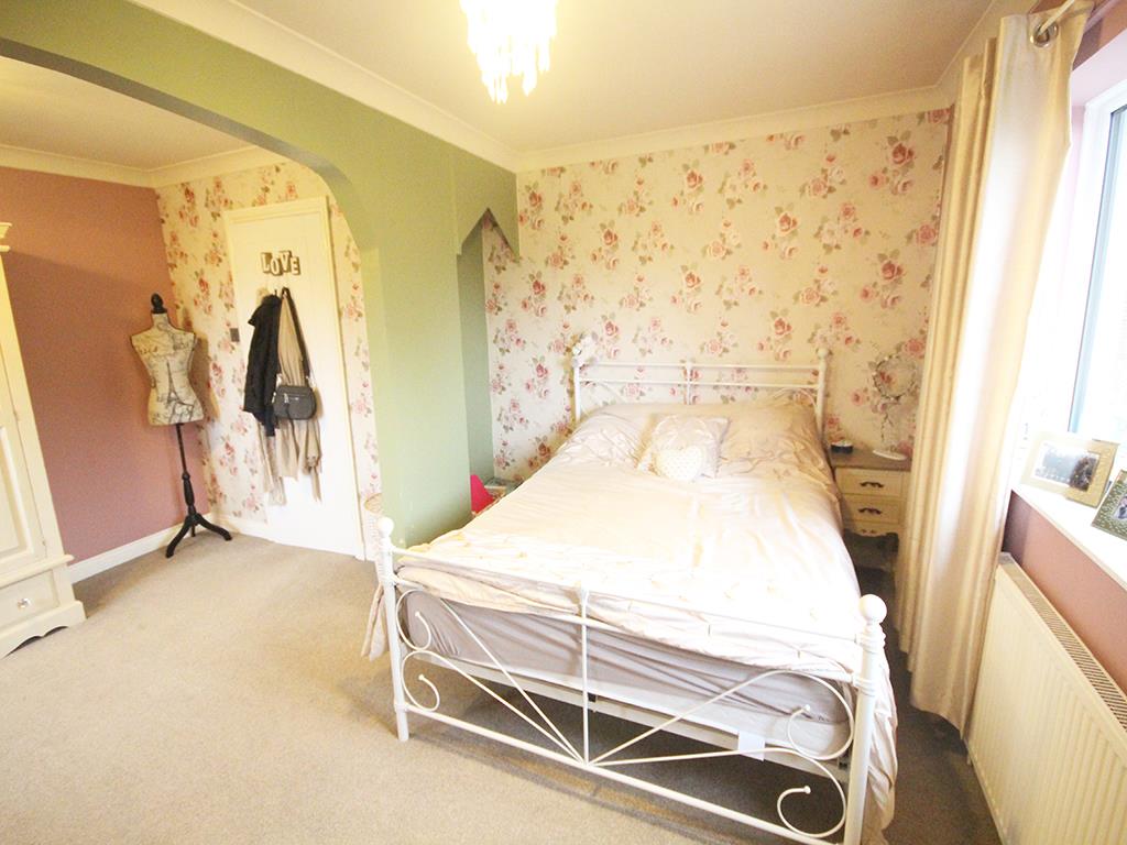 4 bedroom house For Sale in Fence, Burnley - IMG_1075.jpg